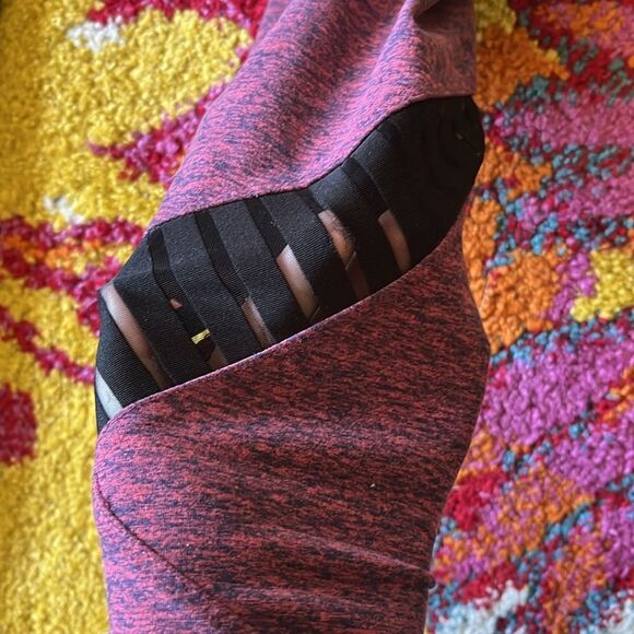 BEYOND YOGA RED SLICED MESH LEGGINGS MEDIUM - Picture 6 of 9